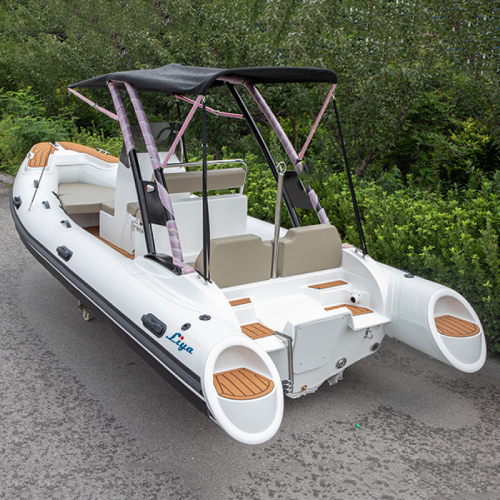 Bateau RIBS gonflable rigide de 17 pieds
