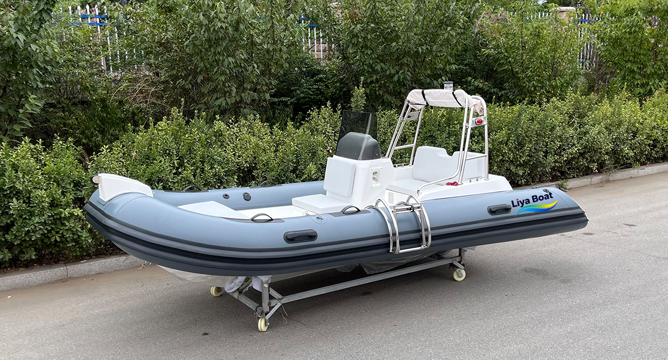 Bateau RIB à console centrale Liya de 14 pieds | 7 personnes, certifié CE, pour s'amuser en famille