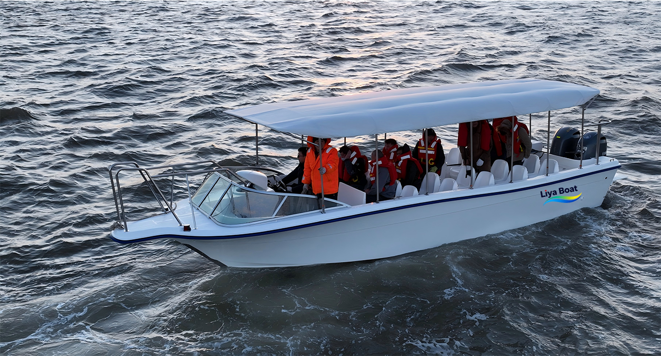 Bateau-taxi touristique et nautique Liya de 30 pieds | Navire en fibre de verre de 20 passagers 