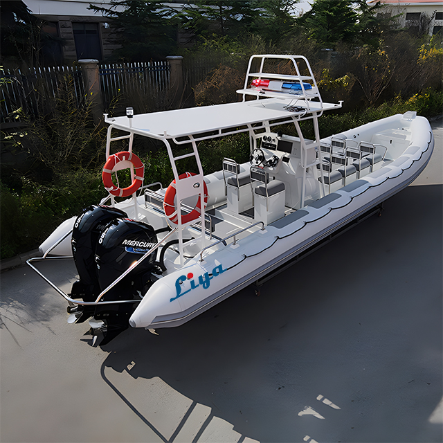 Bateau RHIB de 33 pieds