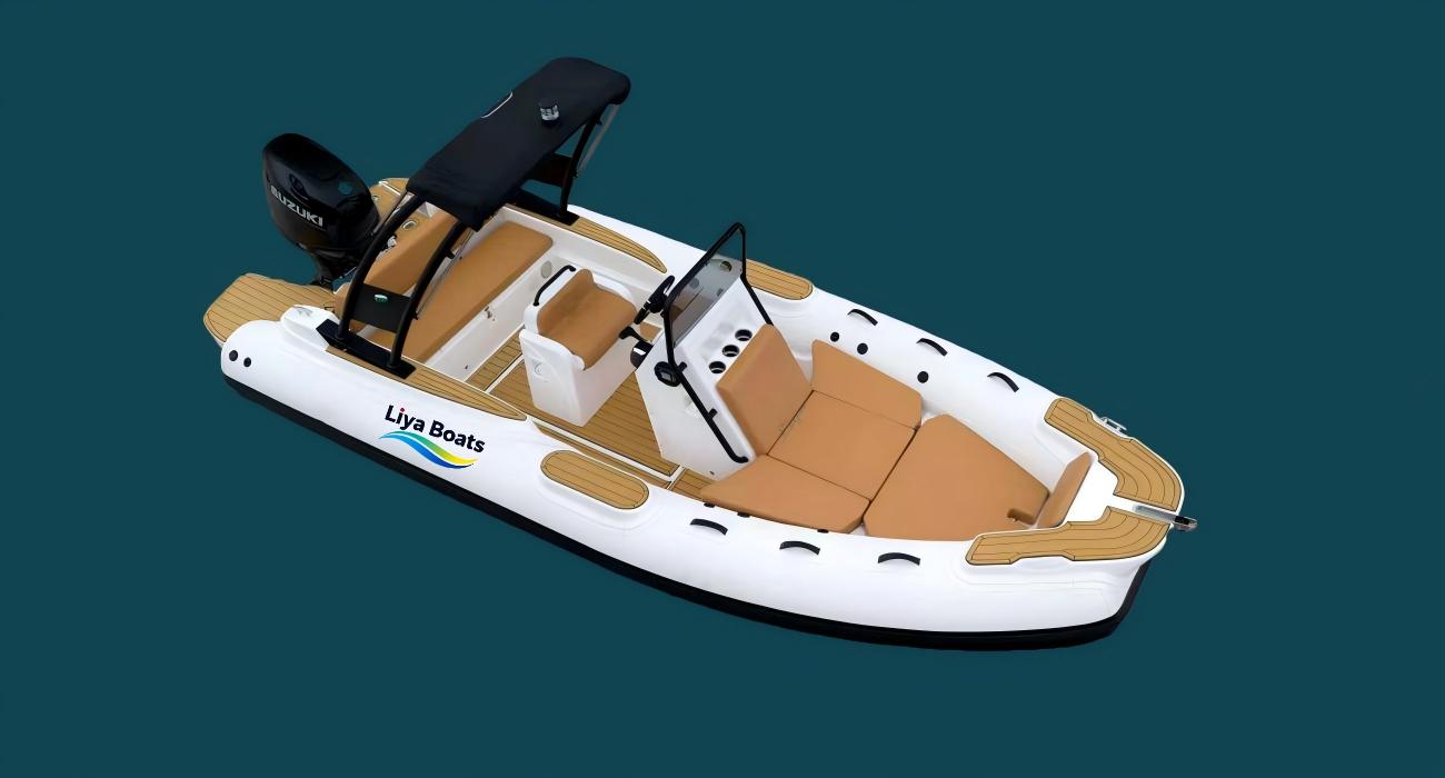 Bateau Liya 5,8 m RlB | Bateau de sport et de pêche familial à console centrale pour 10 personnes | Certifié CE