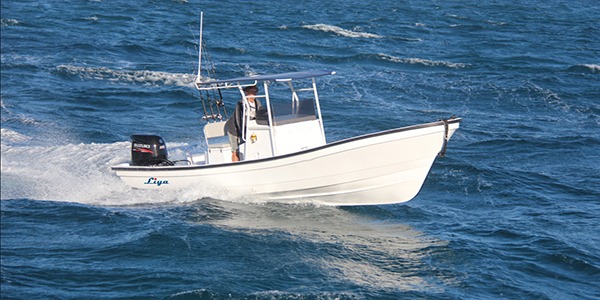 Bateau de pêche de 25 pieds en fibre de verre