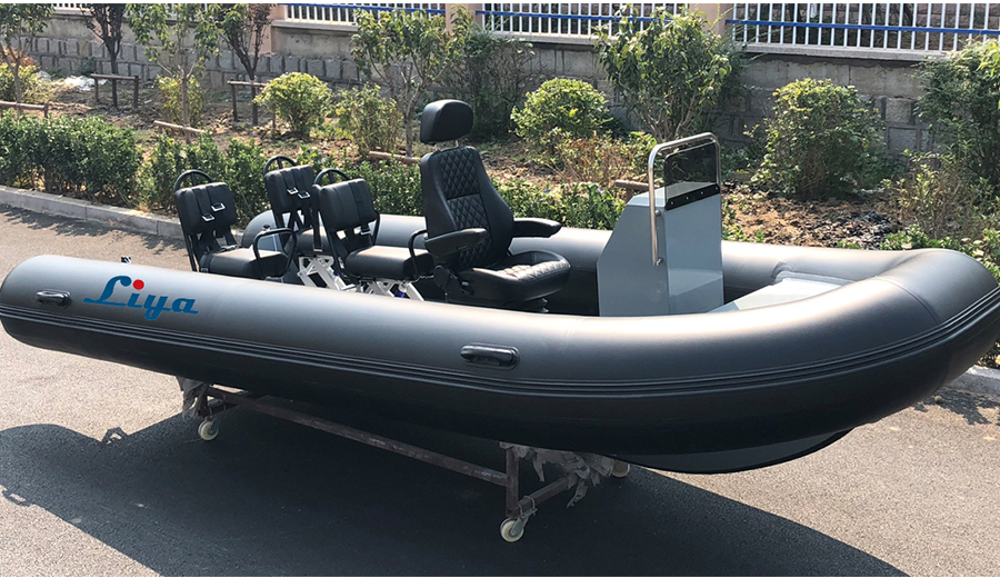 Bateau de travail en aluminium