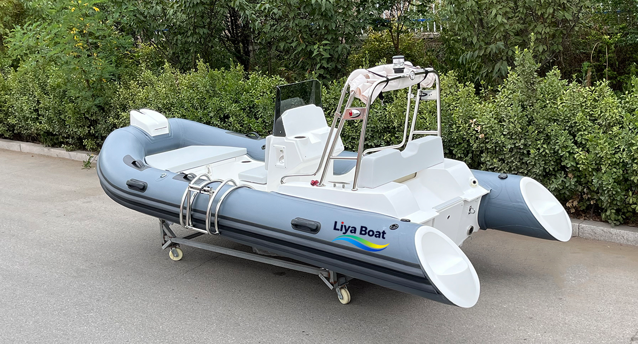Bateau RIB à console centrale Liya de 14 pieds | 7 personnes, certifié CE, pour s'amuser en famille