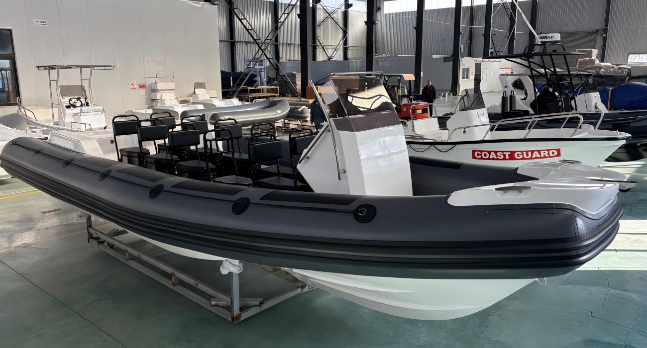 Liya 7,9 m (26 pieds) Professional Patrol RHIB, 16 sièges, prêt pour porte-armes, haute vitesse