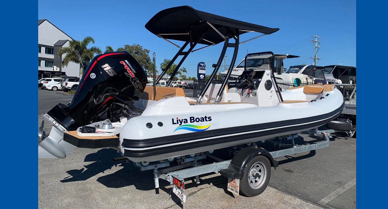 Bateau Liya 5,8 m RlB | Bateau de sport et de pêche familial à console centrale pour 10 personnes | Certifié CE