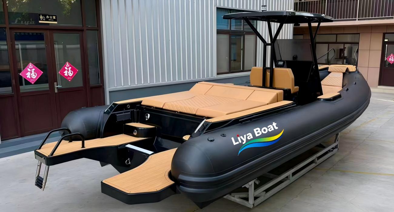 Bateau RlB de luxe de style italien Liya de 25 pieds avec grand transat certifié CE pour 16 personnes